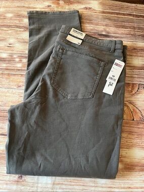 Men's 32 degrees Gray Sweatpant Stretch Jeans 40